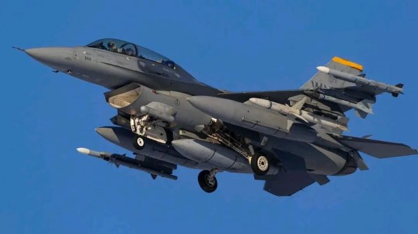150公里外猎杀F-16，俄军终于找回了空天军的尊严