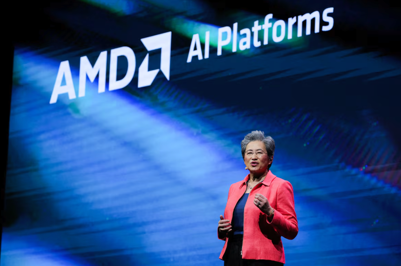 AMD CEO苏姿丰：对华芯片销售将向美政府缴纳15%税款 AI没泡沫
