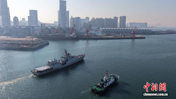 越南海军“陈兴道”号导弹护卫舰结束访问离开中国青岛